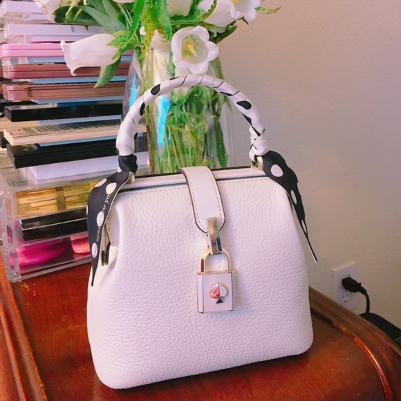 🌴SUMMER SALE🌴💯✔️Authentic Optic White Kate Spade Remedy bag - Picture 11 of 14